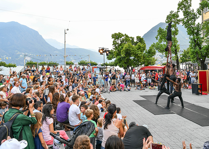 Hotels in der Region Tessin zum Bestpreis-LongLake Festival  During the three-month summer season Lugano becomes an event location. Everyone i