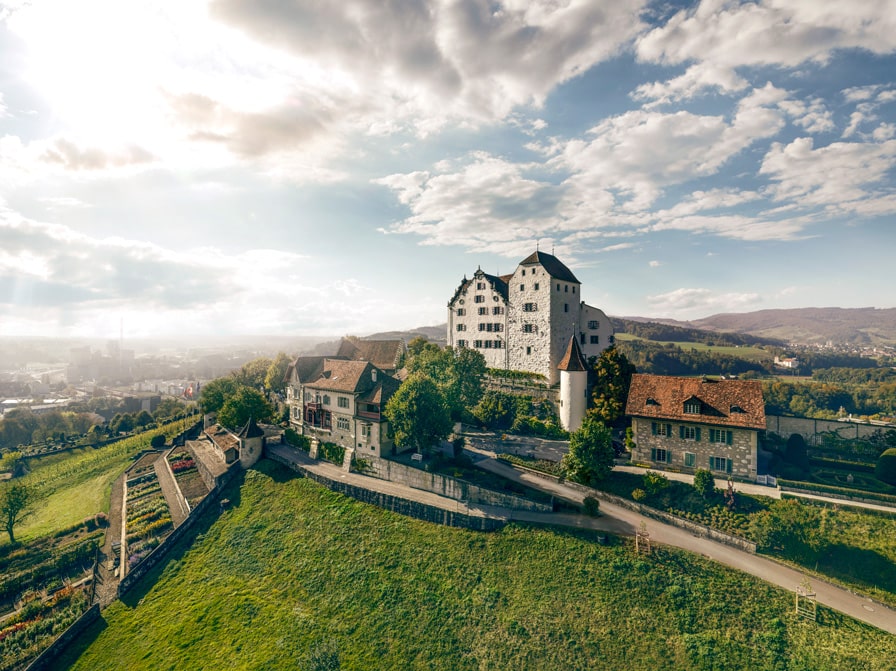 Die schönsten Hotels im Aargau, Schweiz-Möriken-Wildegg Nie gehört? Gut möglich, denn die Gemeinde Möriken-Wildegg ist mit ihren 4’500